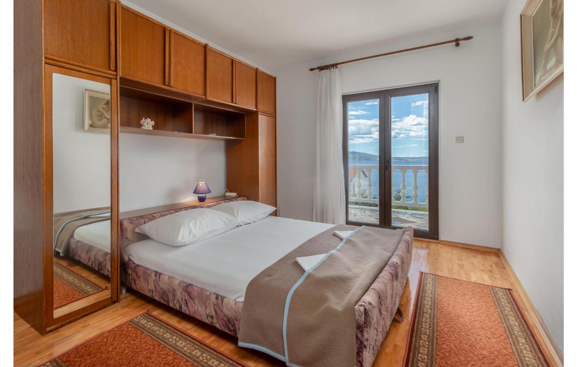 3 Bedroom Awesome Apartment In 诺维·维诺多尔斯基 外观 照片